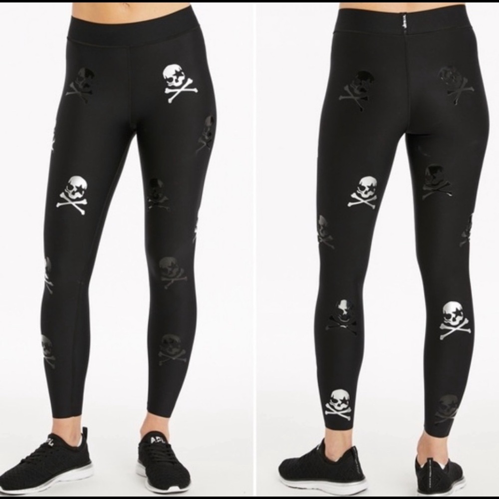 EUC Soulcycle Ultracor Skull Leggings
